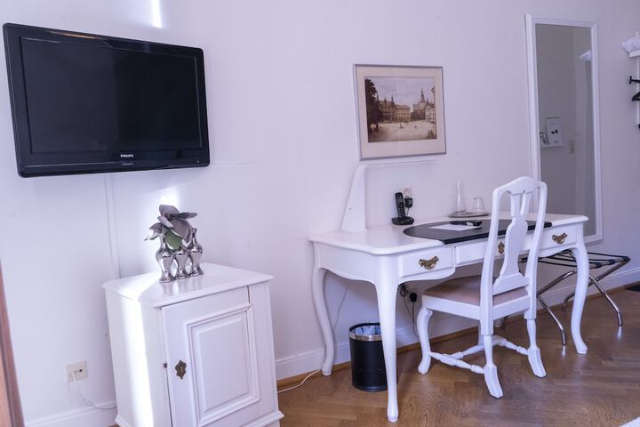 Room 16 of 41
