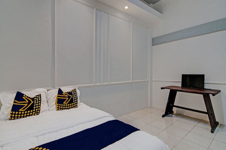 Room 9 of 25