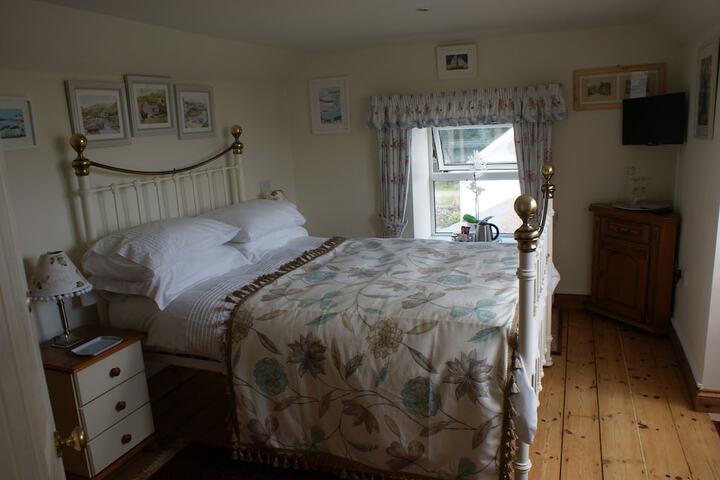 Room 4 of 64