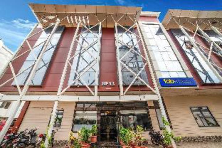 FabHotel S.P 13 A.B. Road