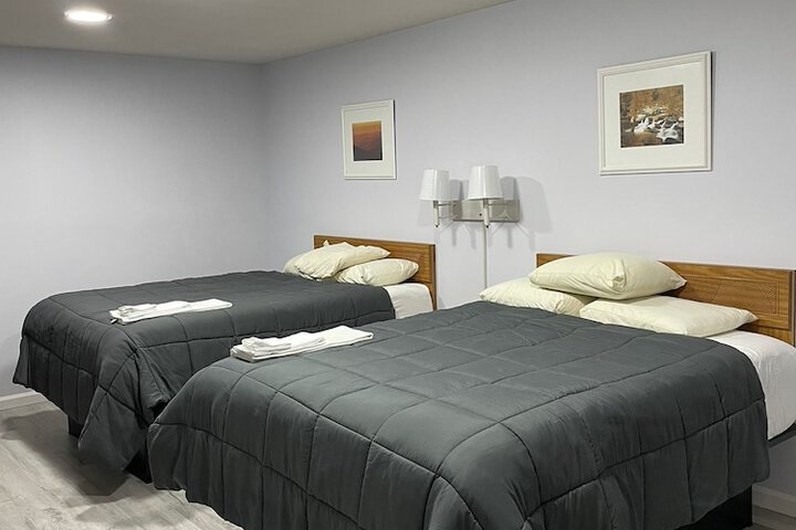 Economy Double Room 2 Double Beds (7 of 9)