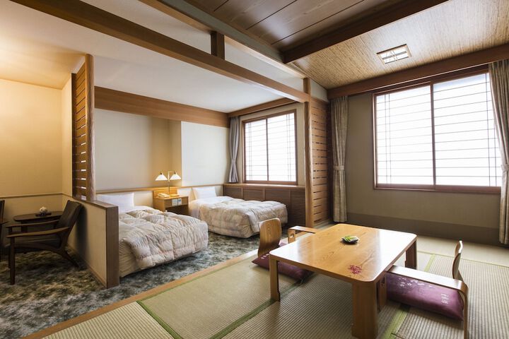 Room 30 of 83