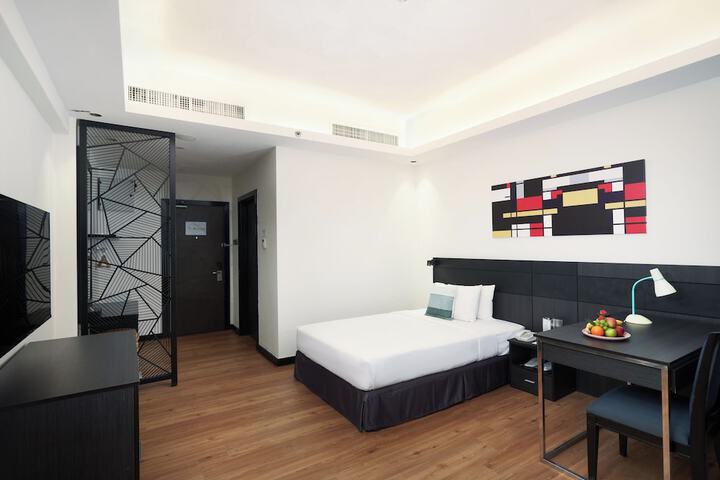 Room 22 of 65