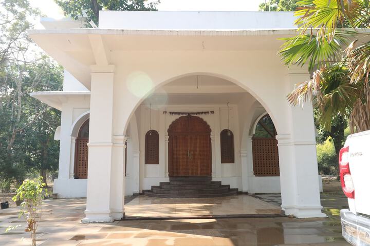 Room 2 of 21