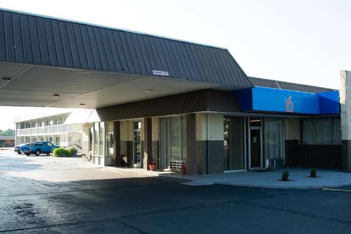 Motel 6 Brinkley AR Brinkley | Bookonline.com