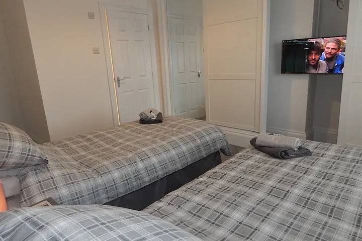 Room 3 of 15