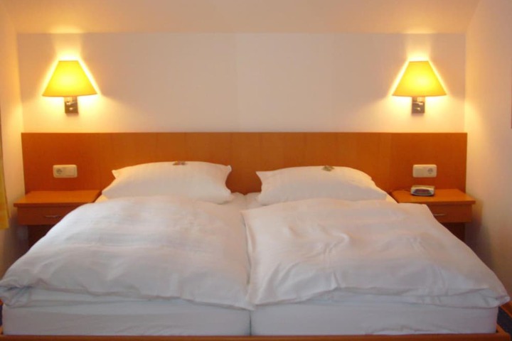 Room 21 of 53