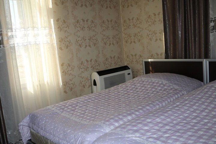 Room 7 of 27