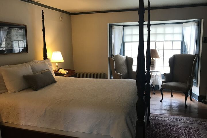 Room 8 of 63