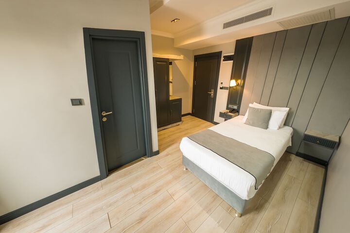 Room 7 of 41