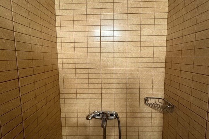 Room 112 of 171