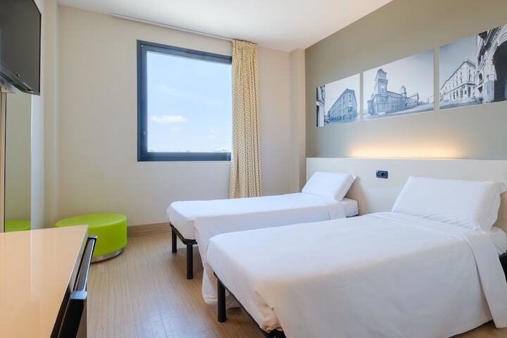 Room 5 of 41