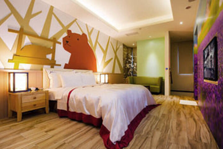 Room 27 of 84