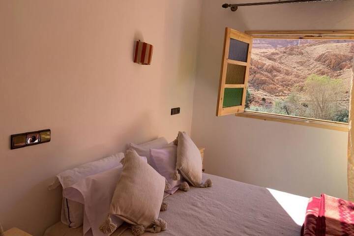 Room 12 of 23
