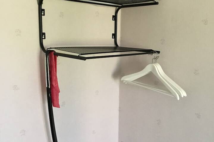 Room 16 of 38