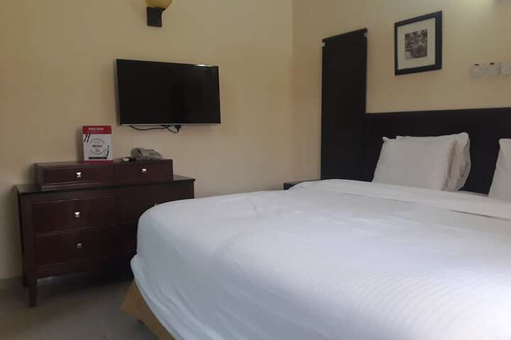 Room 5 of 62