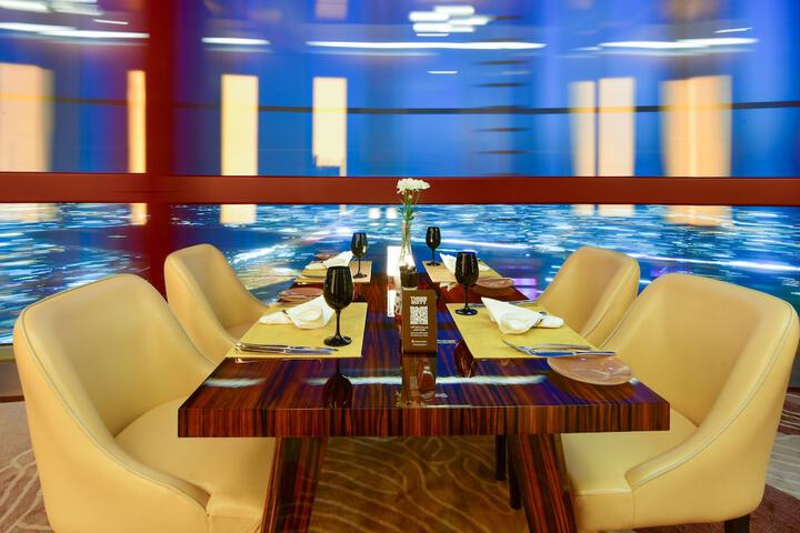 Dining 54 of 72