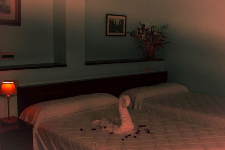 Room 6 of 35