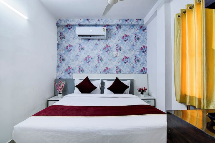 Room 10 of 33