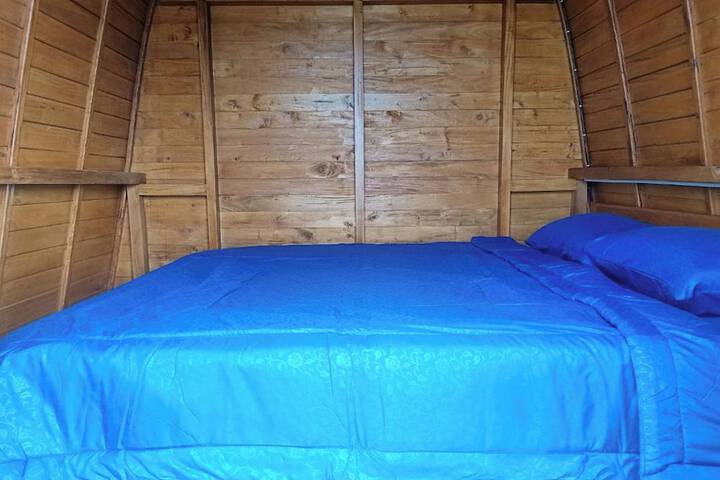 Room 2 of 32
