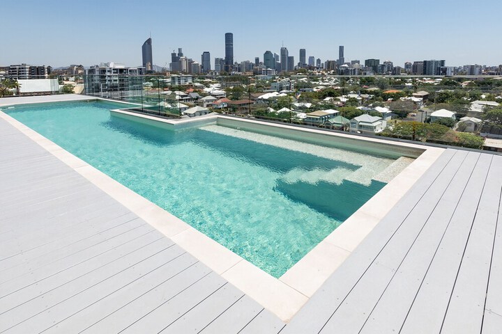Pool 28 of 33