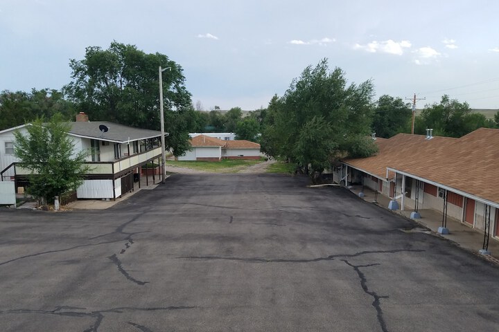 Property Grounds 25 of 33