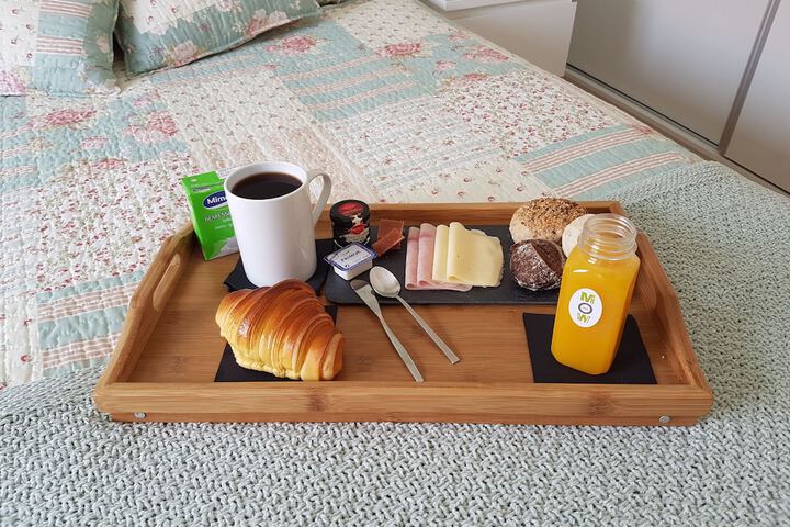 Breakfast/Coffee Service 112 of 136