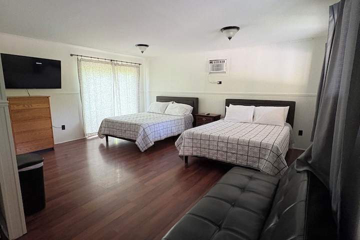 Room 9 of 22