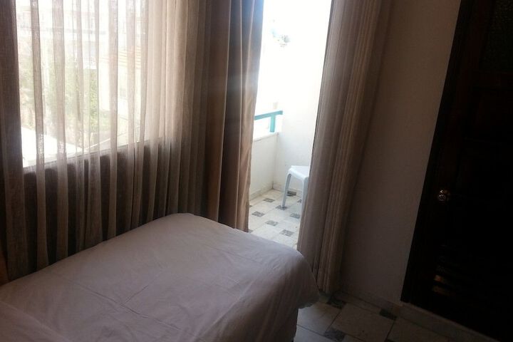 Room 12 of 23