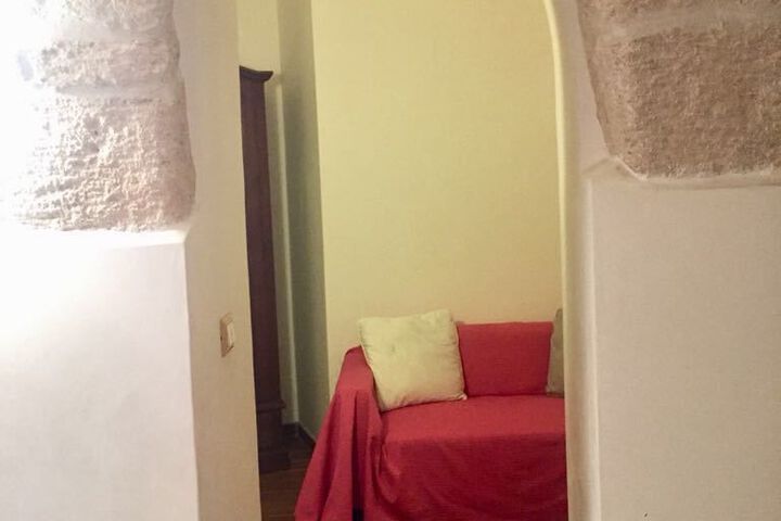 Room 76 of 100