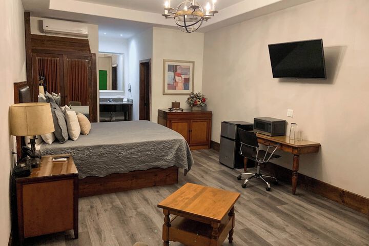 Room 12 of 63