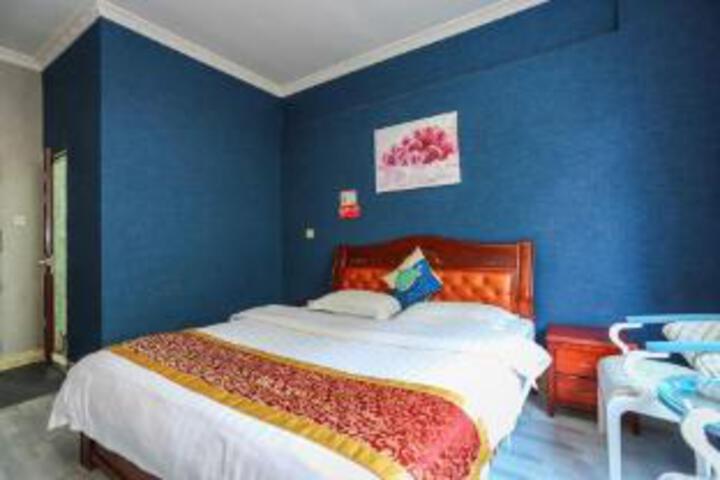 Room 6 of 7
