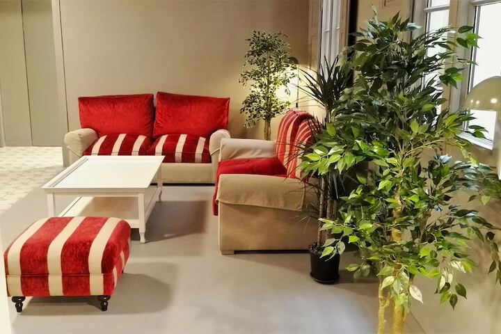Entrance & Lobby