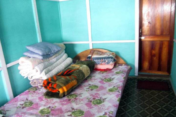 Room 3 of 13