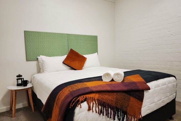 Room 10 of 123