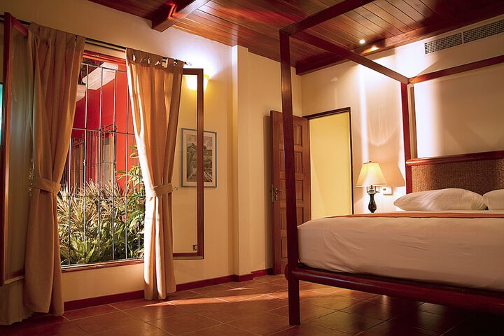 Room 4 of 46