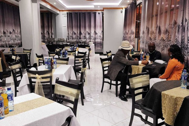 Dining 20 of 41