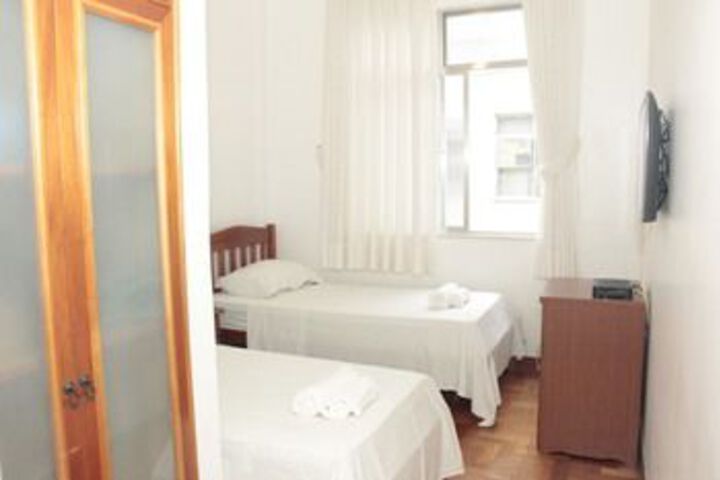 Room 18 of 38