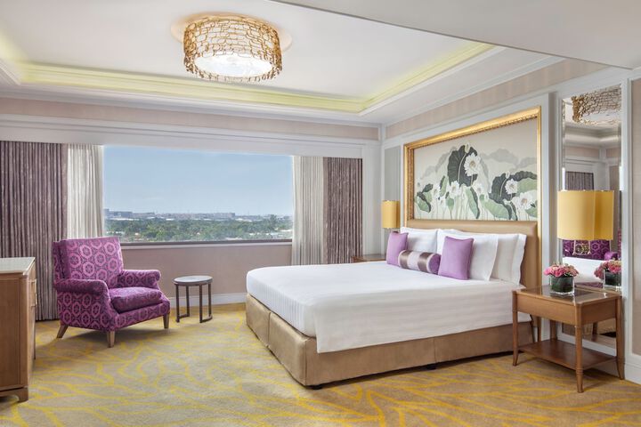 Room 15 of 100