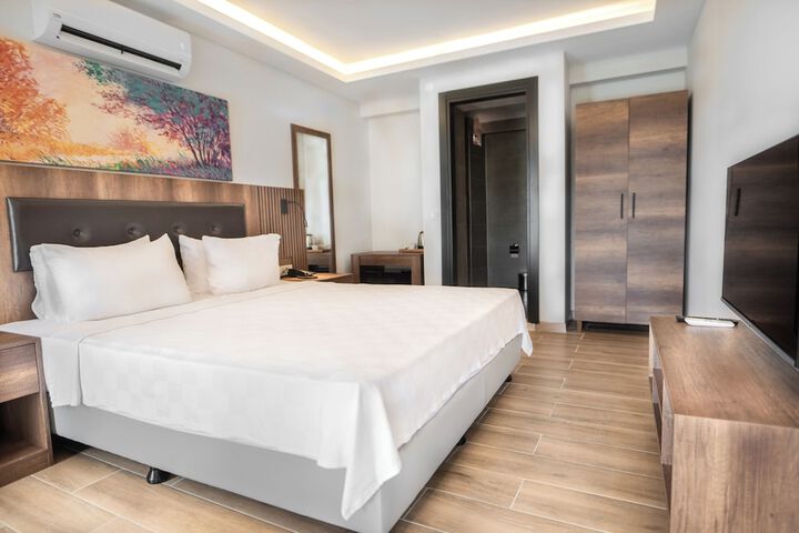 Room 28 of 169