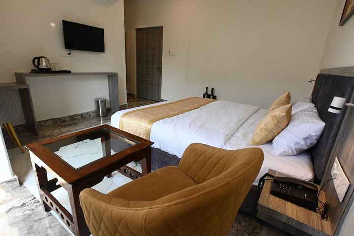 Room 9 of 62