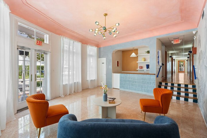 Blue Flamingo Suites in Miami Beach, FL