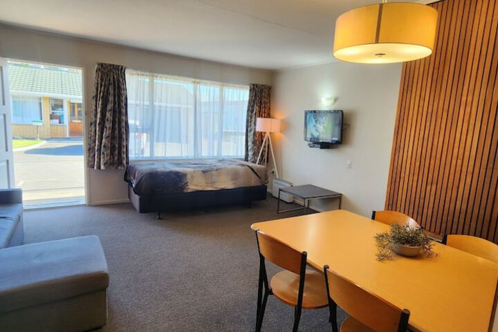 Room 41 of 68