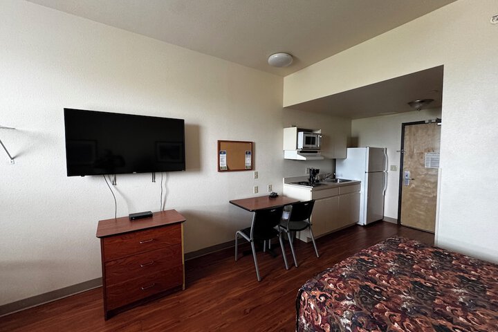 Room 8 of 29