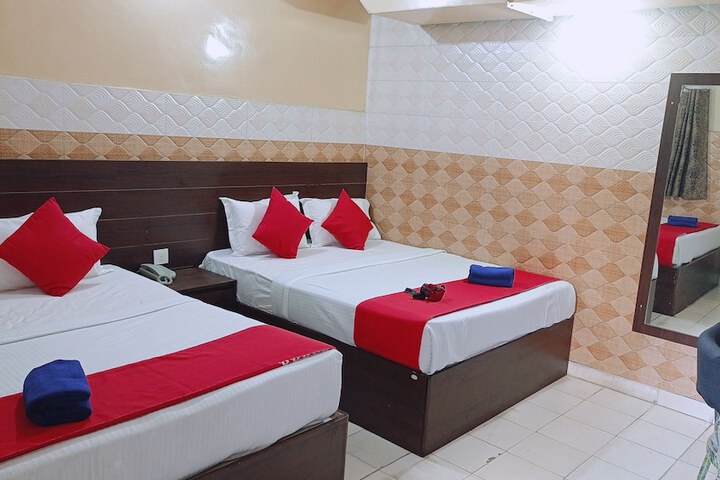 Room 8 of 25