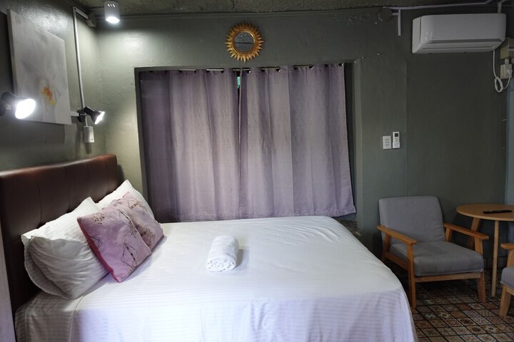 Room 10 of 72