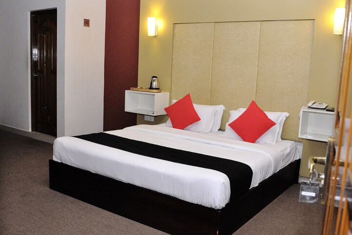 Room 21 of 38