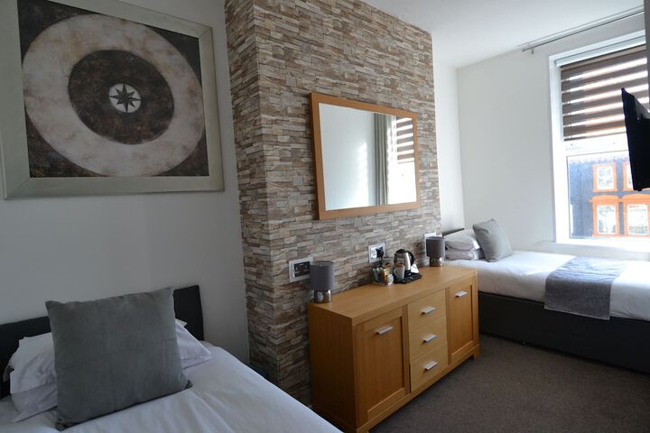 Room 28 of 105