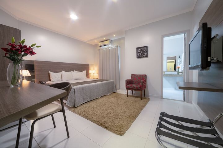 Room 12 of 48