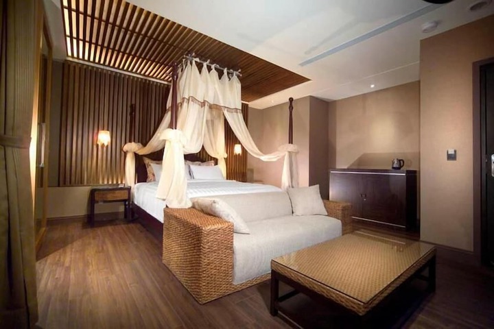 Room 14 of 53